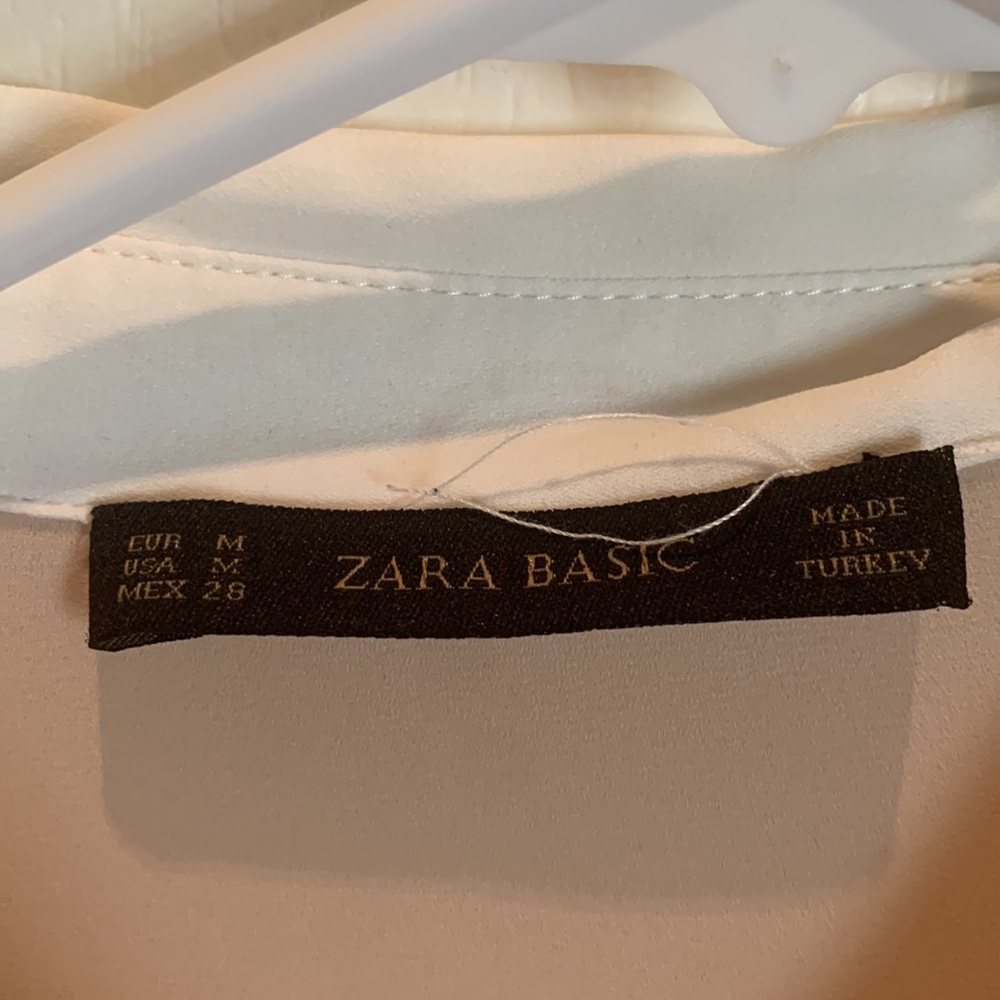 Zara Basic - Picture 2 of 6